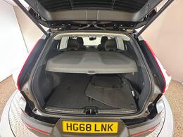 Volvo XC40 HG68LNK