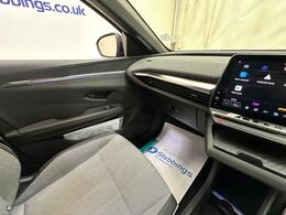 Renault Megane E-Tech YD73AFJ