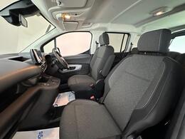 Vauxhall Combo Life Electric CF74XDA