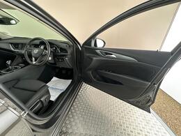 Vauxhall Insignia VO71HRZ