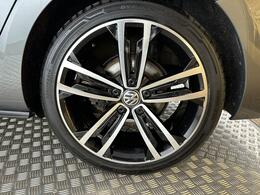 Volkswagen Golf YC68KGE