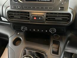 Vauxhall Combo FE70OOB