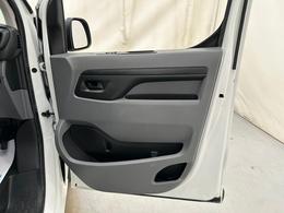 Vauxhall Vivaro DT70GHH