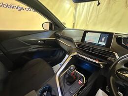 Peugeot 3008 AV17NKP