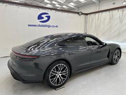 Porsche Taycan YM21OFZ