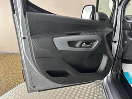 Vauxhall Combo Life Electric CF74XDA