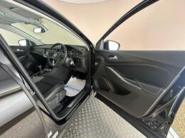 Vauxhall Grandland X BV68KKY