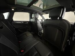 Porsche Macan LJ20WHU