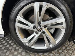 Volkswagen Golf VU22JYZ