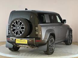 Land Rover Defender 110 FY25UTL