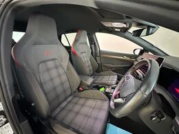 Volkswagen Golf AO25XUN