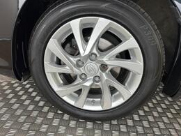 Toyota Auris LX17KXH