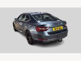 Skoda Superb WP19MKU