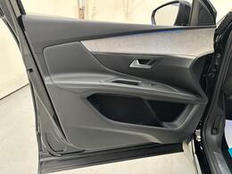 Peugeot 3008 EJ23WWR