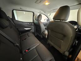 Nissan Navara BK70YHX