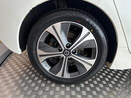Nissan Leaf ST69WUU