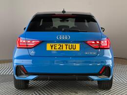 Audi A1 YE21TUU