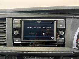 Volkswagen Transporter YR74XZU