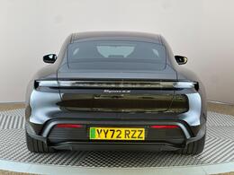 Porsche Taycan YY72RZZ