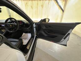 Porsche Taycan AO23YCN