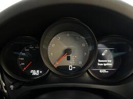 Porsche Macan LJ20WHU