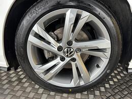 Volkswagen Golf VU22JYZ