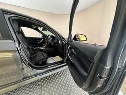 BMW 3 Series YK67SMX