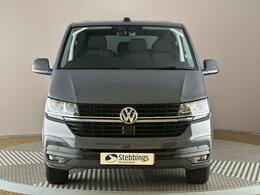 Volkswagen Transporter YR74XZU