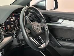Audi SQ5 AE19UUX