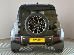 Land Rover Defender 110 FY25UTL