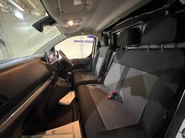 Vauxhall Vivaro DN24YLM