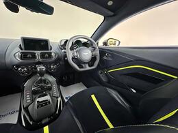 Aston Martin Vantage MV20UZG