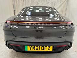 Porsche Taycan YM21OFZ