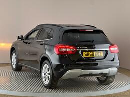 Mercedes-Benz GLA SR68KBZ
