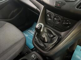 Ford Transit Connect YJ18YCY