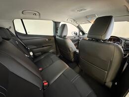 Nissan Leaf ST69WUU
