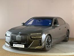 BMW i7 YF73FKE