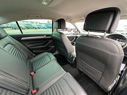 Volkswagen Passat YE70PYB