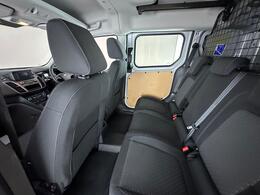 Ford Transit Connect YM22UNX