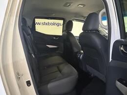 Nissan Navara DN67XNW
