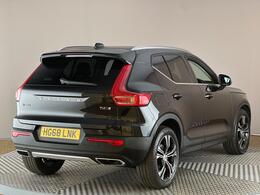 Volvo XC40 HG68LNK