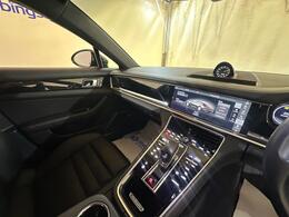 Porsche Panamera VU67KYG