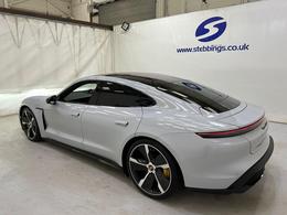 Porsche Taycan AO21LGX
