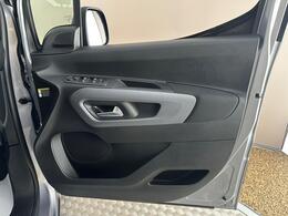 Vauxhall Combo Life Electric CF74XDA