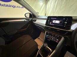 Volkswagen T-Roc AV22SYR