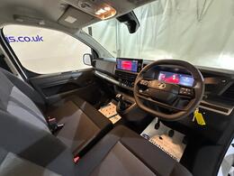 Vauxhall Vivaro DN24YLM