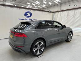 Audi Q8 DE71EBA