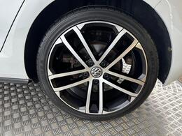 Volkswagen Golf DT66RVJ