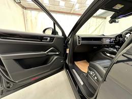 Porsche Cayenne SW69BKY