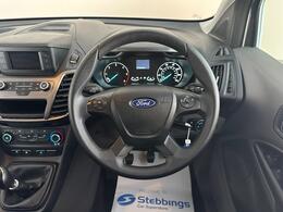 Ford Transit Connect YM22UNX